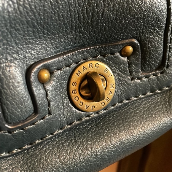 Marc by Marc Jacobs Mini Leather Shoulder Bag - Picture 2 of 8